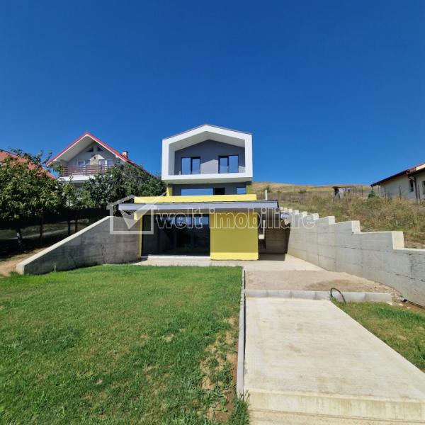 Casa 4 camere de vanzare in Campenesti, cartier Centru