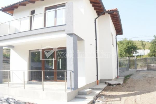 Casa 4 camere de vanzare in Cluj-napoca, cartier Dambul Rotund