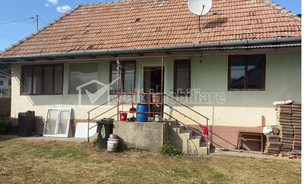 Casa 2 camere de vanzare in Aiton, cartier Centru