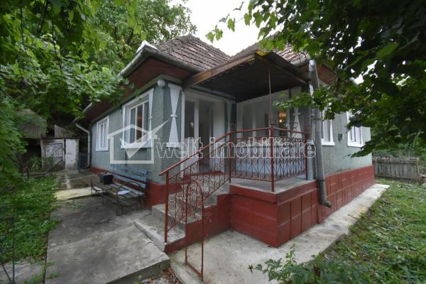 Casa 4 camere de vanzare in Dabaca, cartier Centru