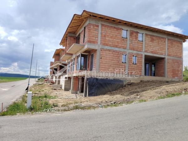 Casa 4 camere de vanzare in Cluj-napoca, cartier Dambul Rotund