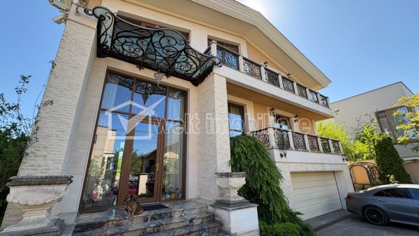 Casa 10 camere de vanzare in Cluj-napoca, cartier Andrei Muresanu