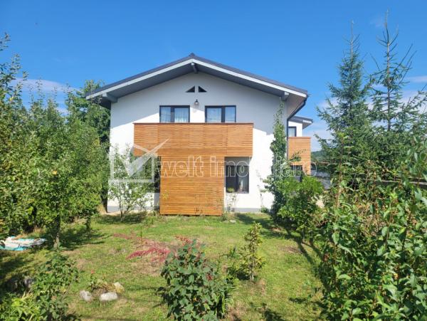 Casa 6 camere de vanzare in Salicea, cartier Centru