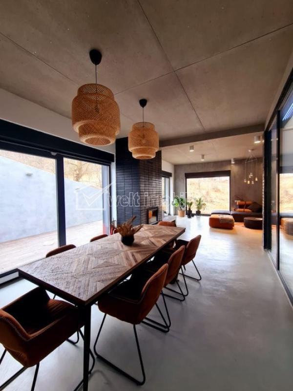 Casa 6 camere de vanzare in Feleacu, cartier Centru