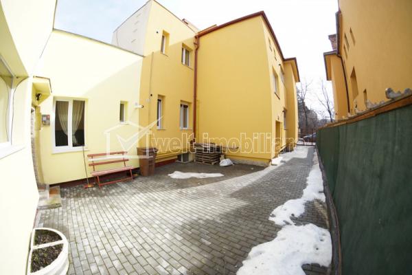 Casa 11 camere de vanzare in Cluj-napoca, cartier Centru