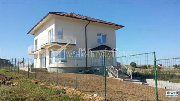 Casa 6 camere de vanzare in Salicea