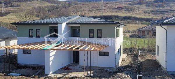 Casa 4 camere de vanzare in Popesti, cartier Centru