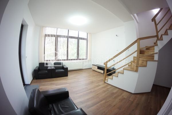 Casa 4 camere de inchiriat in Cluj-napoca, cartier Centru